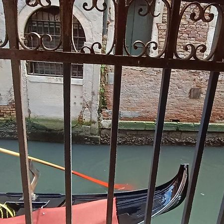 Ca Del Gambero Canal View Venecia Exterior foto