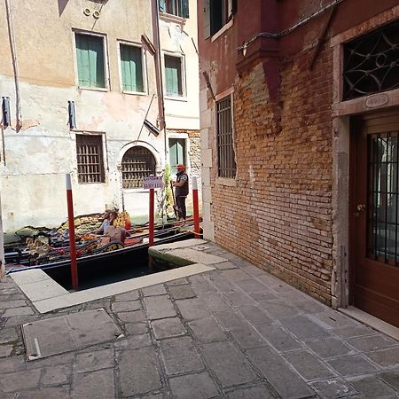 Ca Del Gambero Canal View Venecia Exterior foto