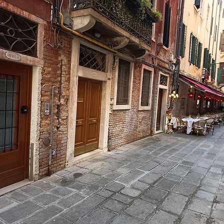 Ca Del Gambero Canal View Venecia Exterior foto